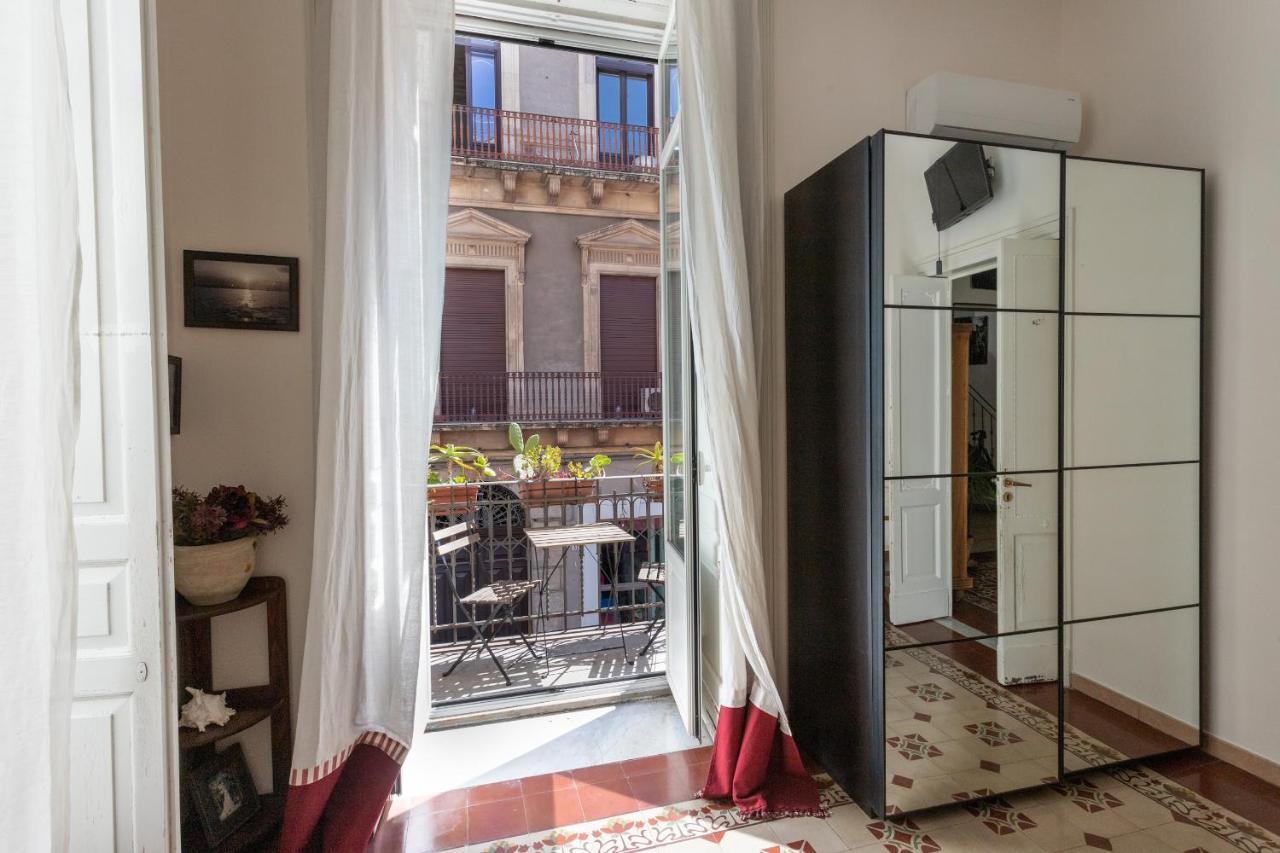 Zefiro Rooms Catánia Buitenkant foto